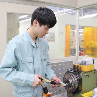 製品の動作確認を行います