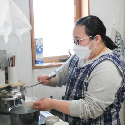 食事の盛り付けも行います